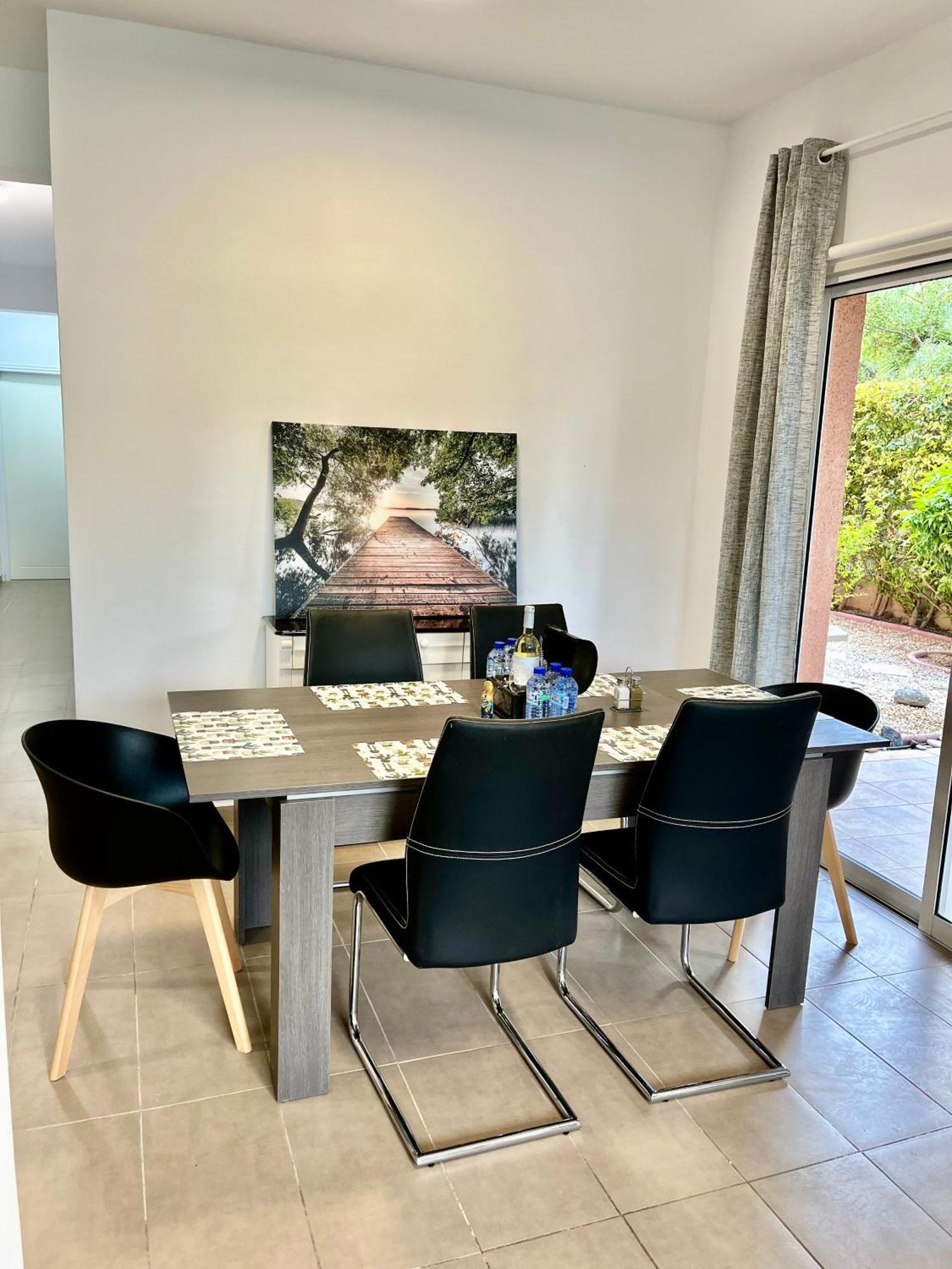 Pafia Crown-jewel 2b, Pool, Prime Location, דירה *