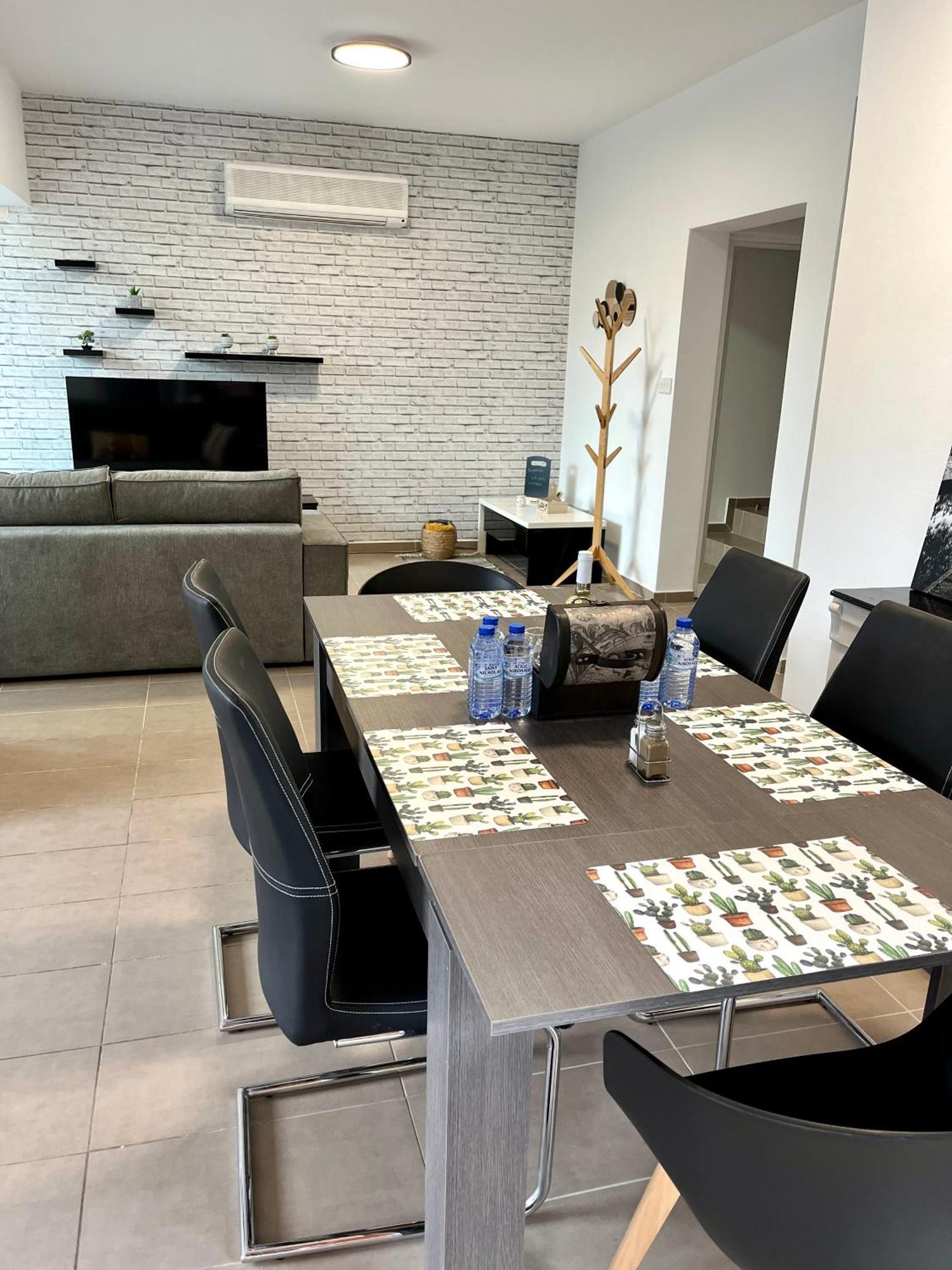 Apartment Pafia Crown-jewel 2b, Pool, Prime Location, Paphos