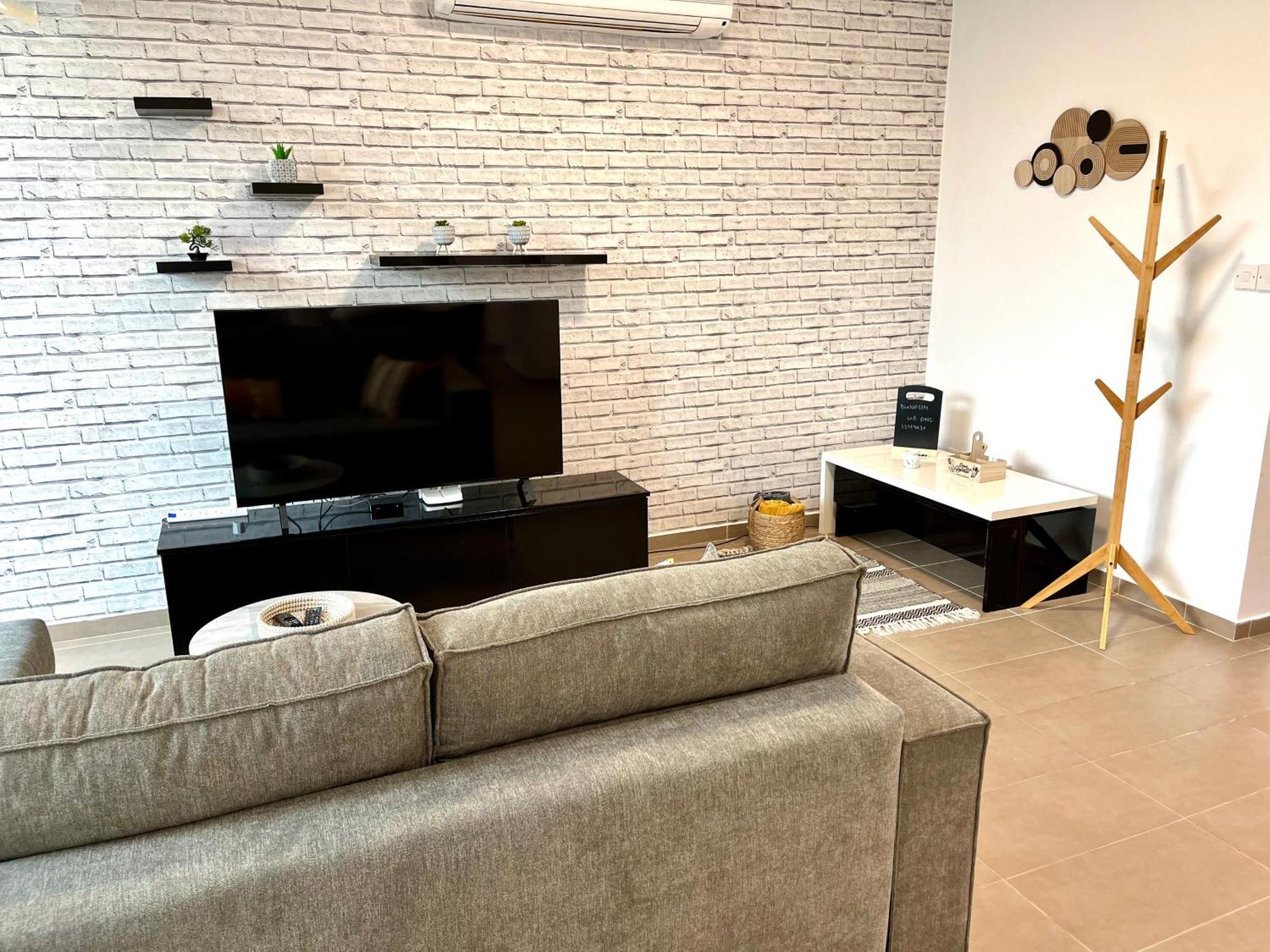 Pafia Crown-jewel 2b, Pool, Prime Location, * Paphos